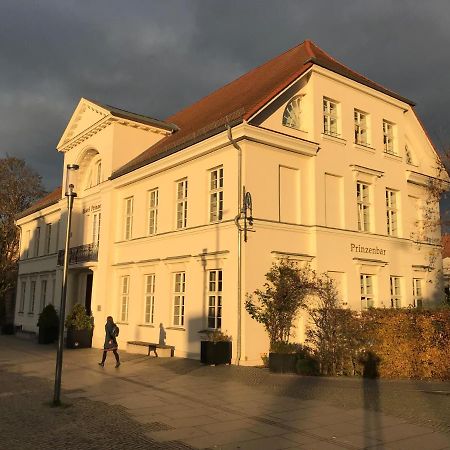 Hotel Prinzenpalais Бад Доберан Екстериор снимка