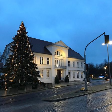 Hotel Prinzenpalais Бад Доберан Екстериор снимка